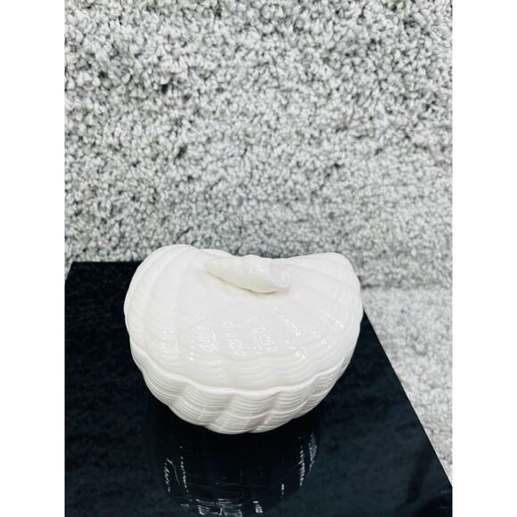 Shafford Original Art Pottery Shell Shaped White Porcelain Trinket Home Decor - Picture 4 of 9